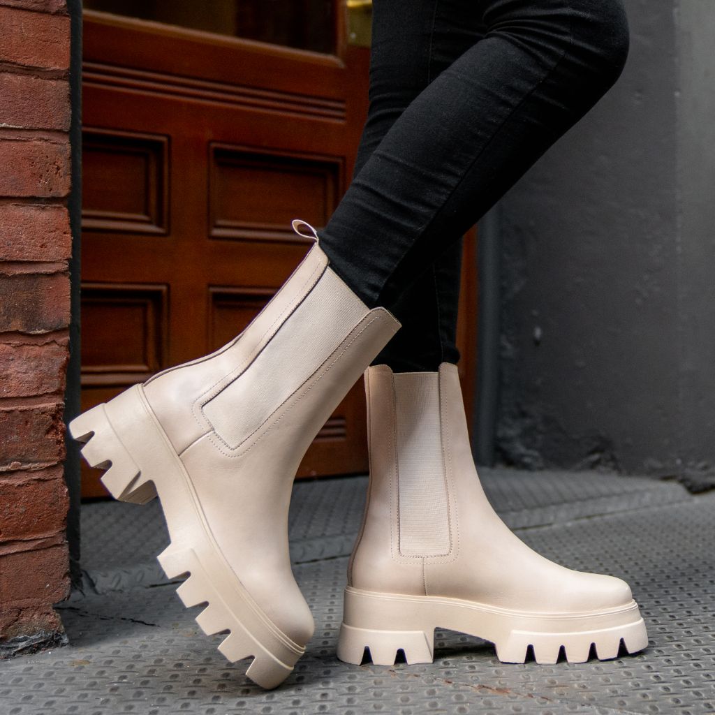 Thursday Boots Reign Cream - Click Image to Close