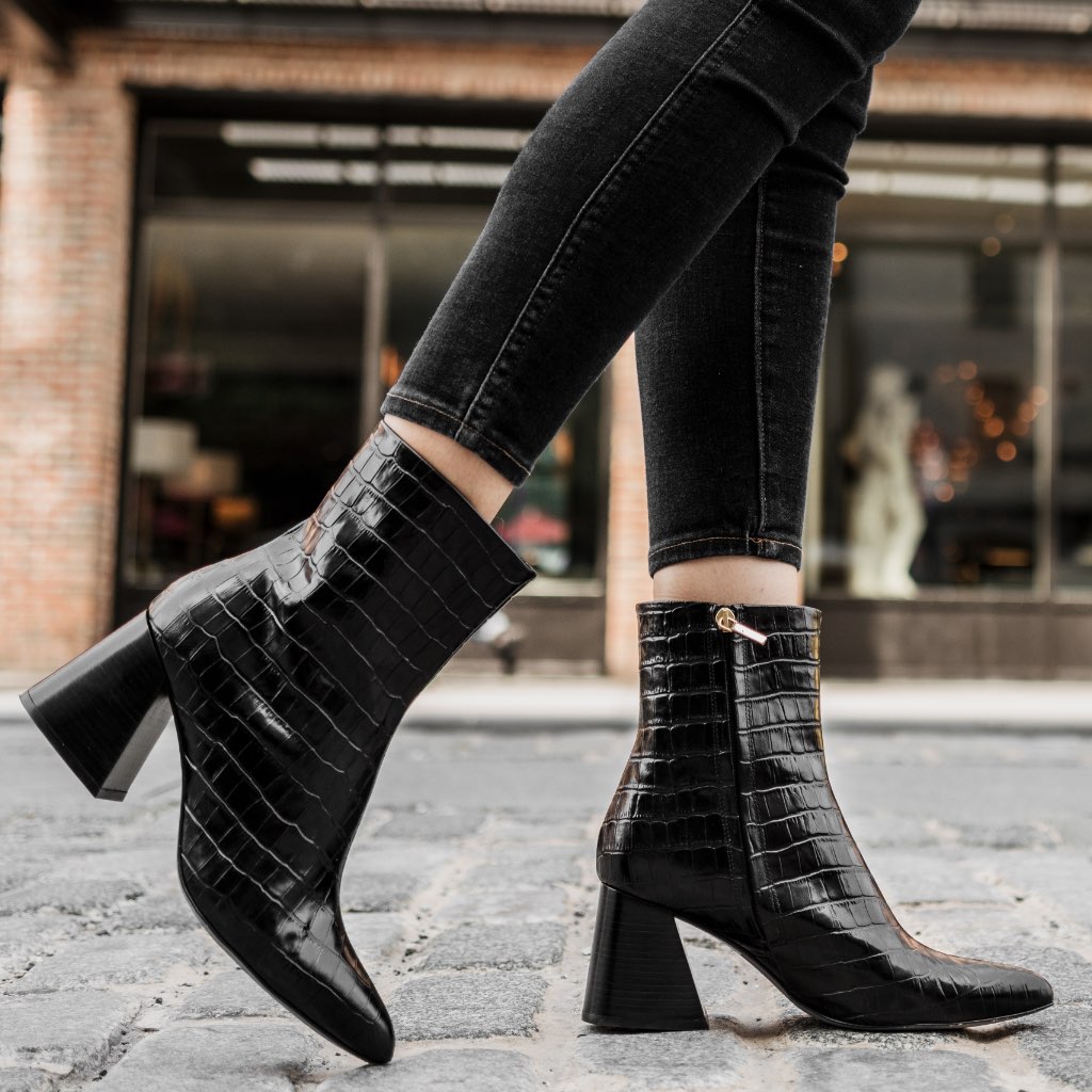 Thursday Boots Heartbreaker Black Croco - Click Image to Close