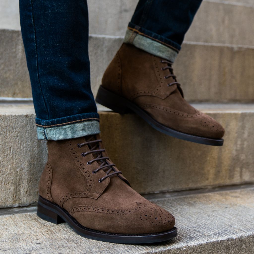 Thursday Boots Wingtip Chocolate Suede - Click Image to Close