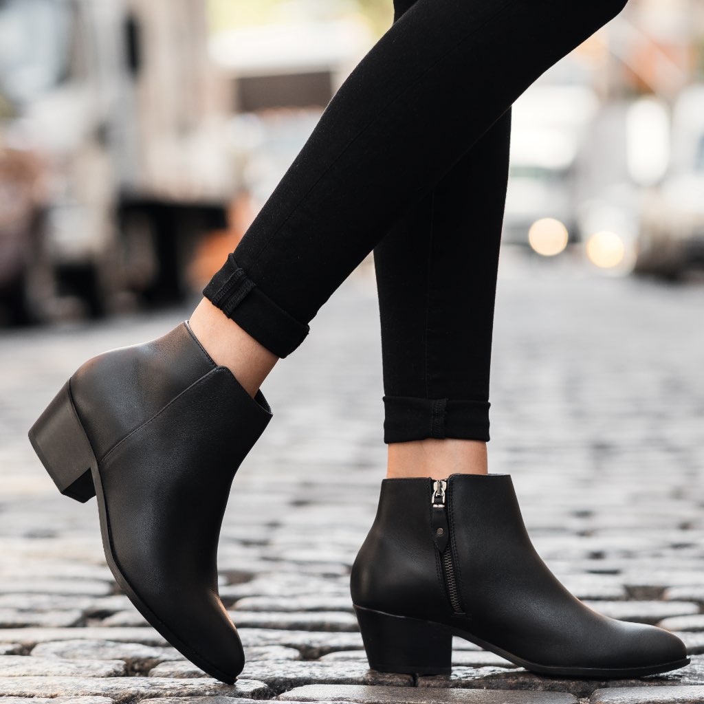 Thursday Boots Downtown Black - Click Image to Close