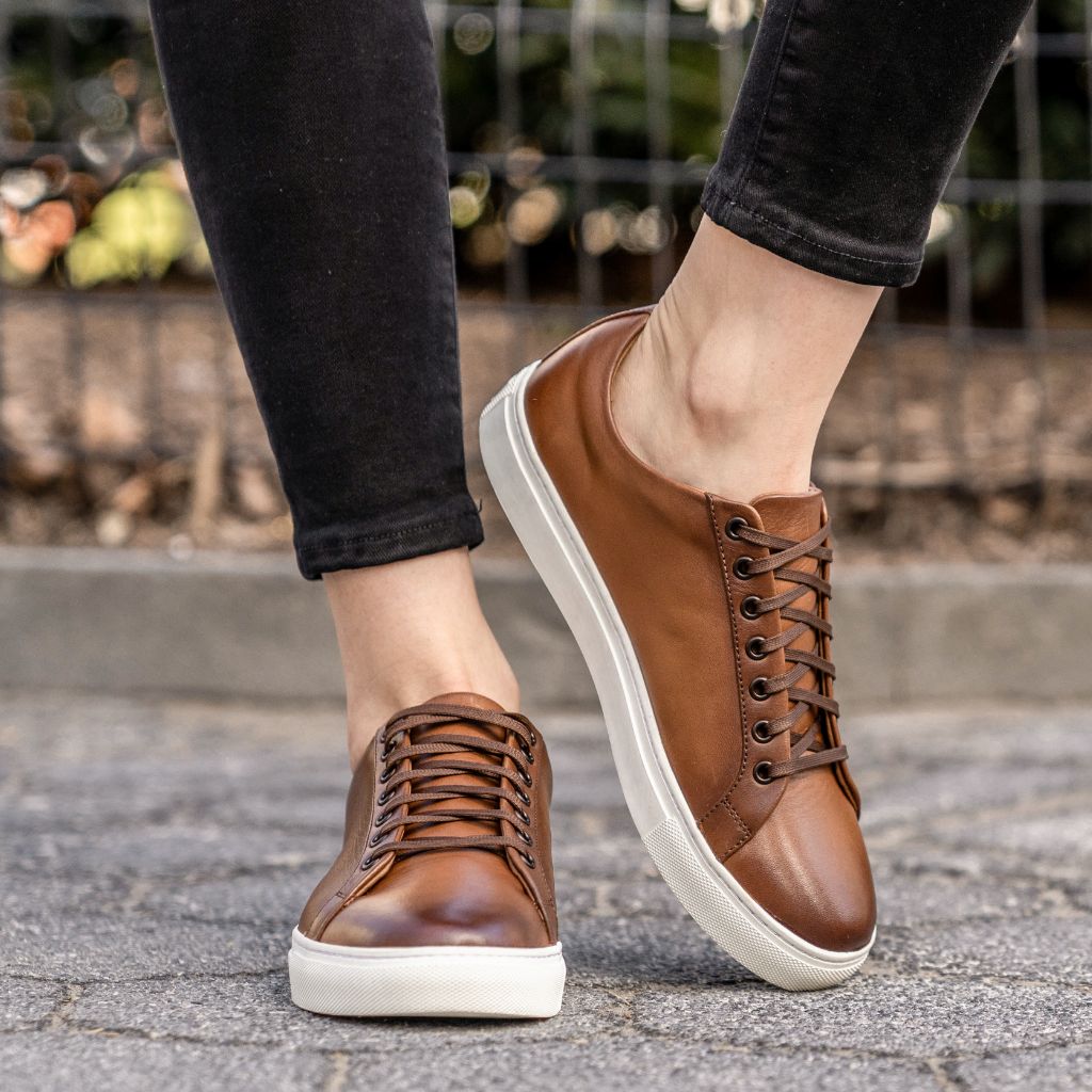 Thursday Women's Premier Low Top Toffee - Click Image to Close