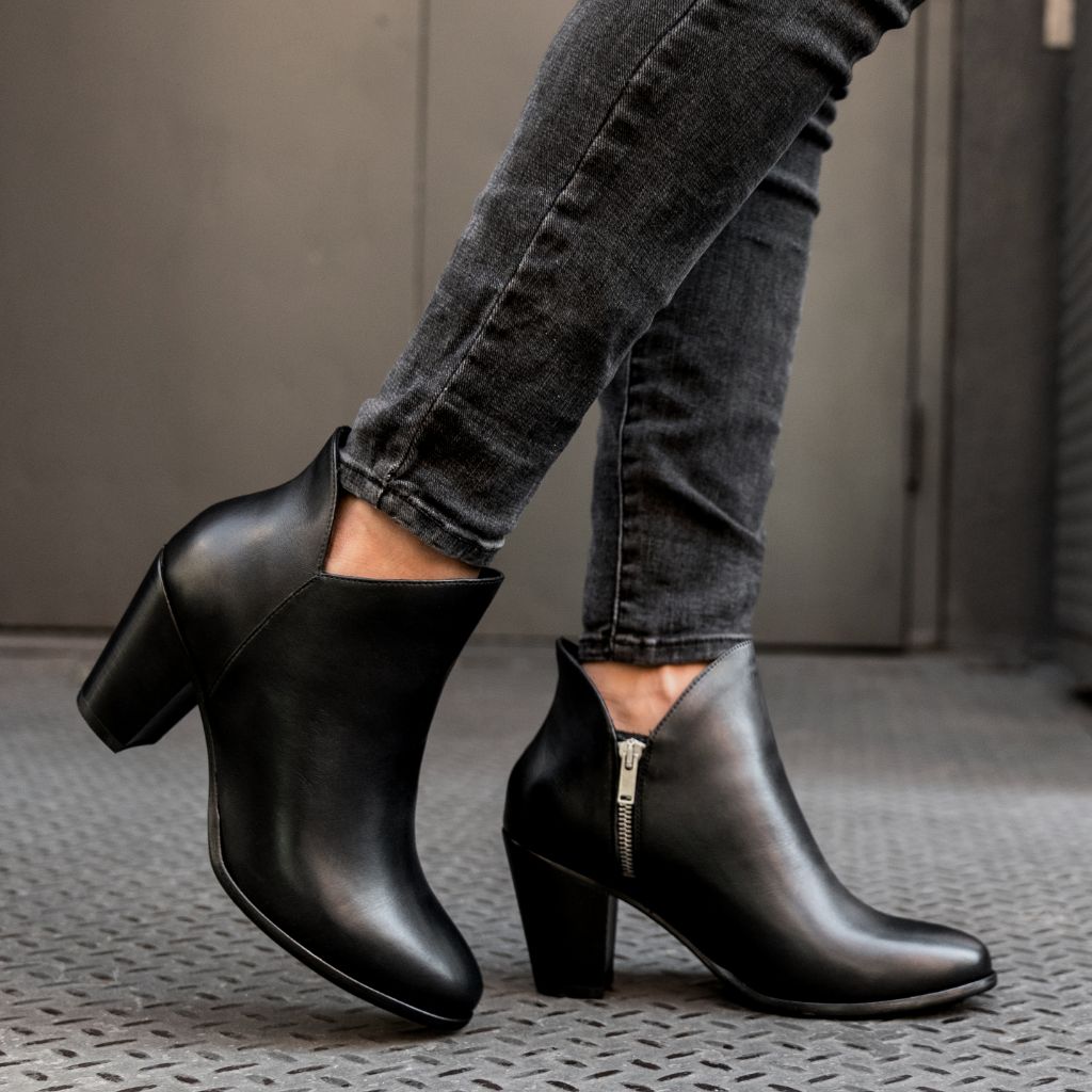 Thursday Boots Uptown Black