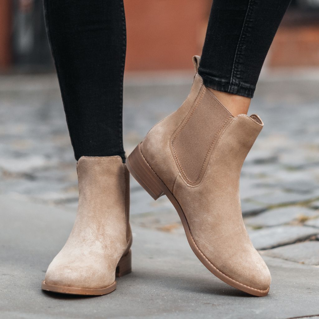 Thursday Boots Duchess Honey Peach - Click Image to Close