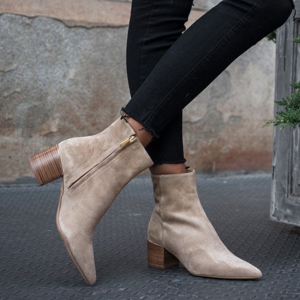 Thursday Boots Luna Sand