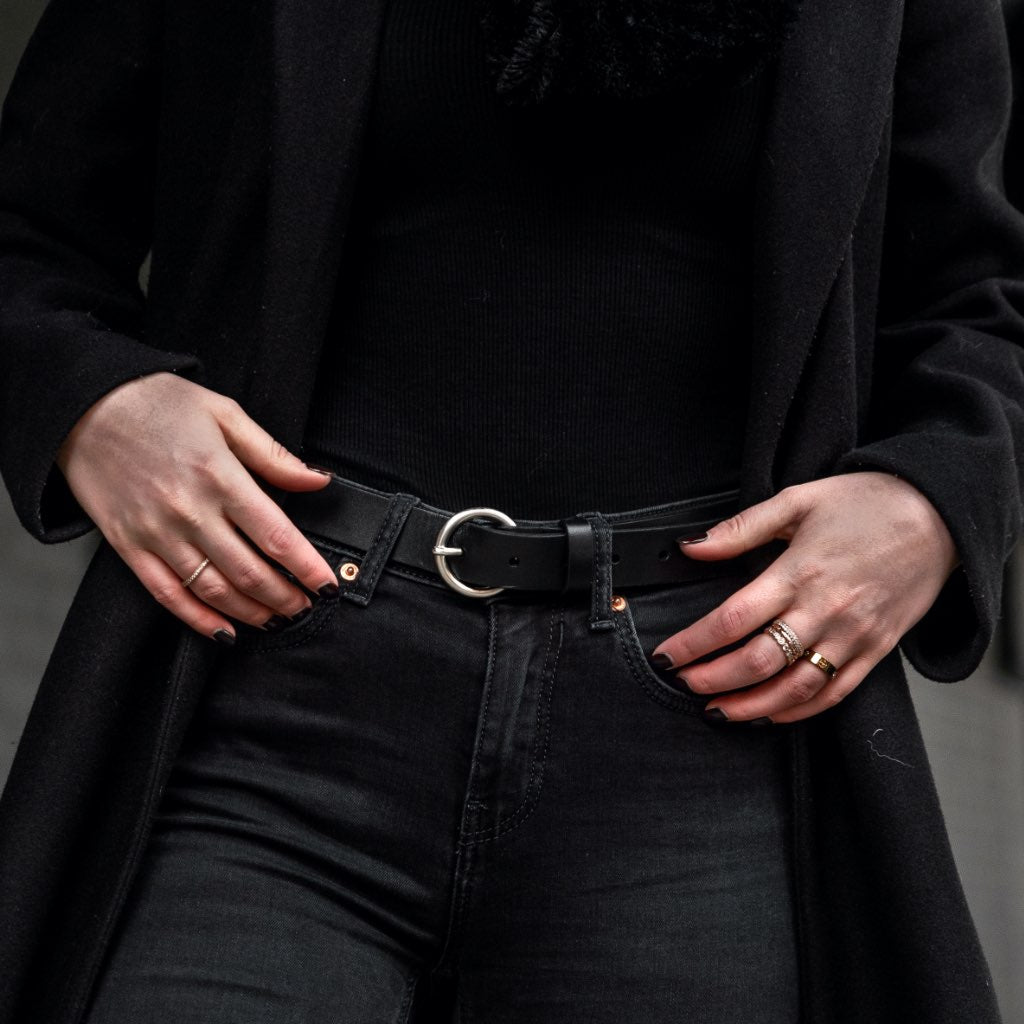 Thursday Women's Circle Leather Belt Black - Click Image to Close